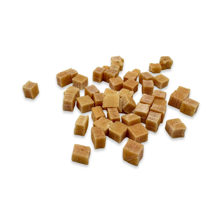 Hühnchenfleischwürfel in einer 200g Packung, getreidefreies Ergänzungsfutter für Hunde und Katzen von Kallisbest.