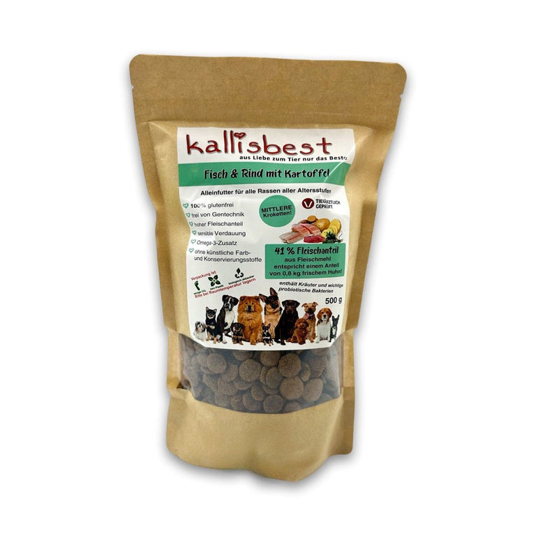 Kallisbest Fisch & Rind mit Kartoffel mittlere Kroketten für Hunde in einer Schüssel, trocken und knusprig.