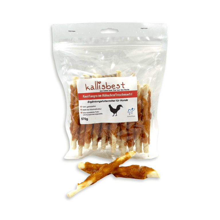 Kaustangen mit Hühnchenfleischmantel, 12 cm lange Leckerbissen für Hunde von kallisbest, auf einem weißen Hintergrund.