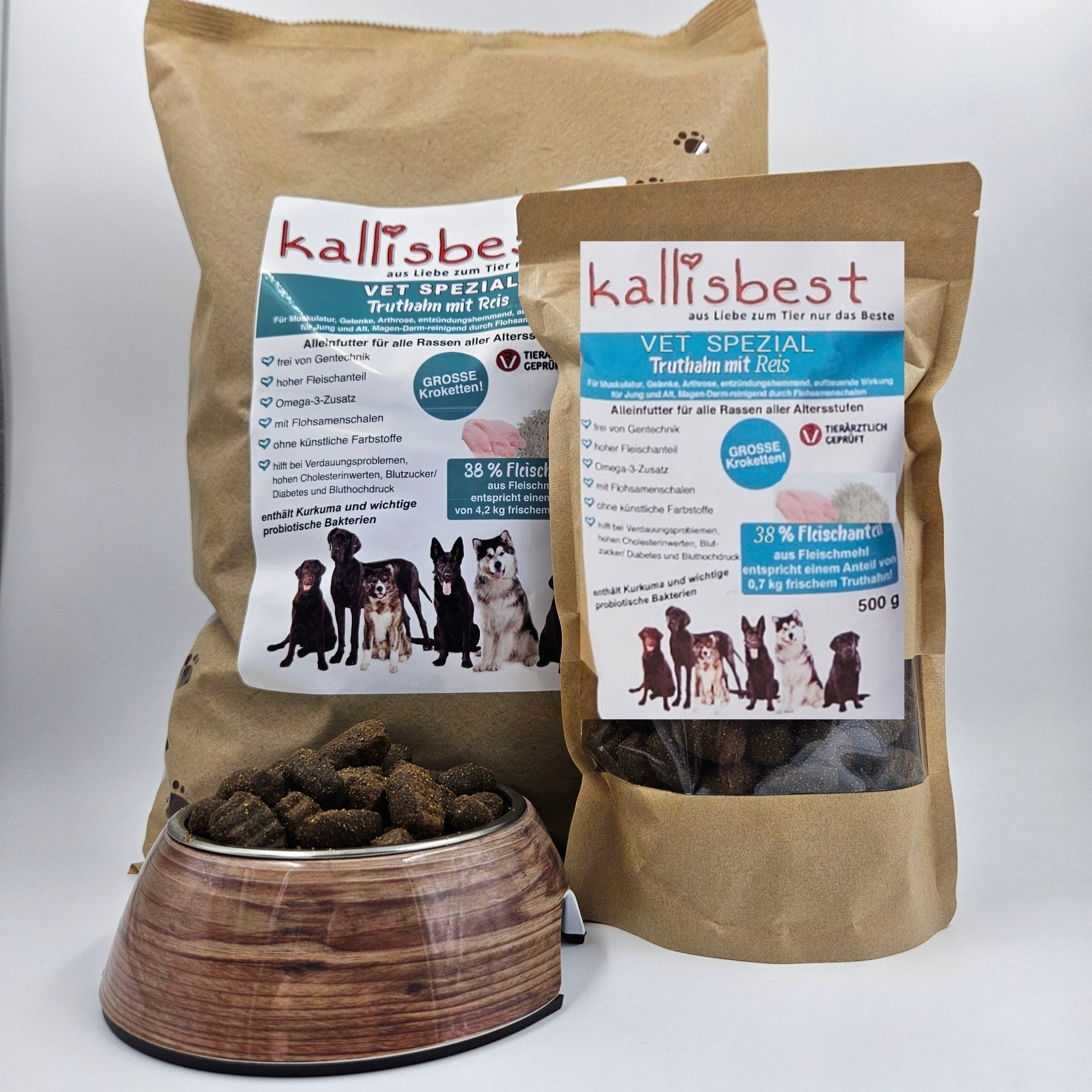 Kallisbest VET Spezial Truthahn & Reis große Kroketten für Hunde, Trockenfutter in einer Schüssel serviert.