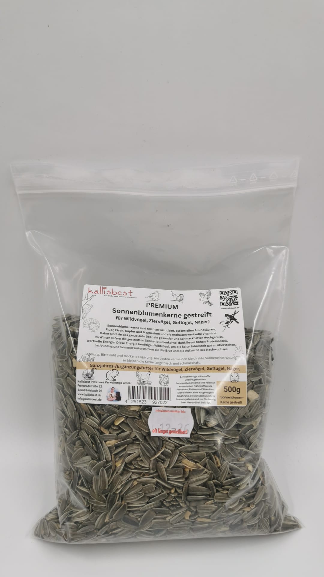 Kallisbest Premium Sonnenblumenkerne gestreift in einer 500g Packung, ideal für Wildvögel und Hoftiere.